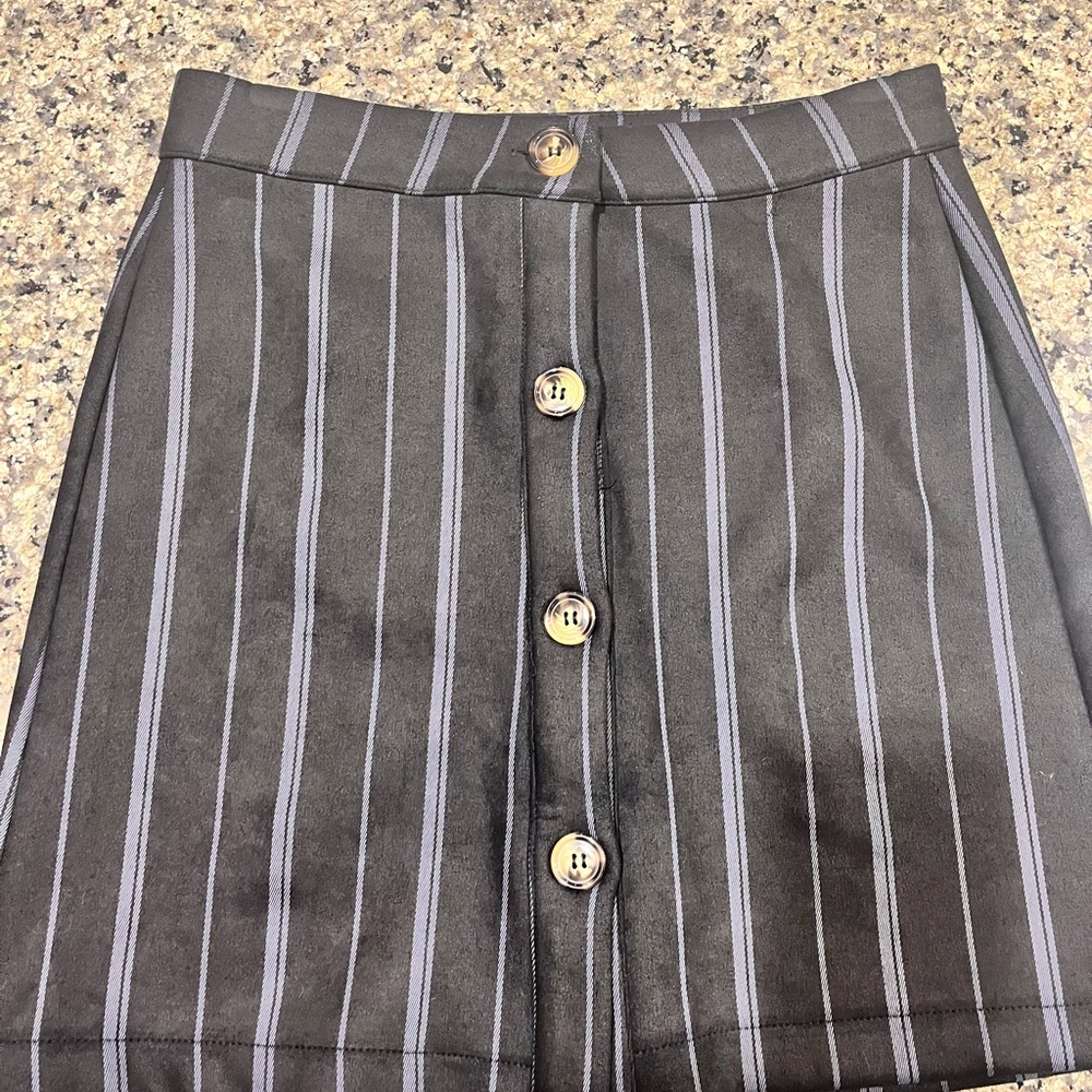 Mi ami Charcoal and Slate Button-Front Mini Skirt